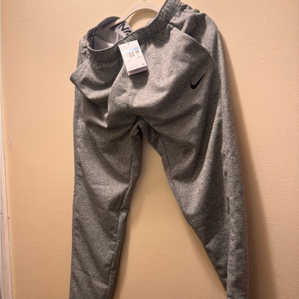 Nike Men's Gray Sweatpants